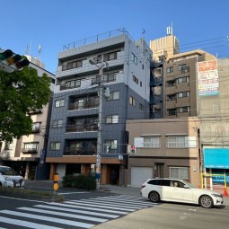 大阪市東住吉区　三進本社屋ビル様　外壁改修工事・防水工事のイメージ